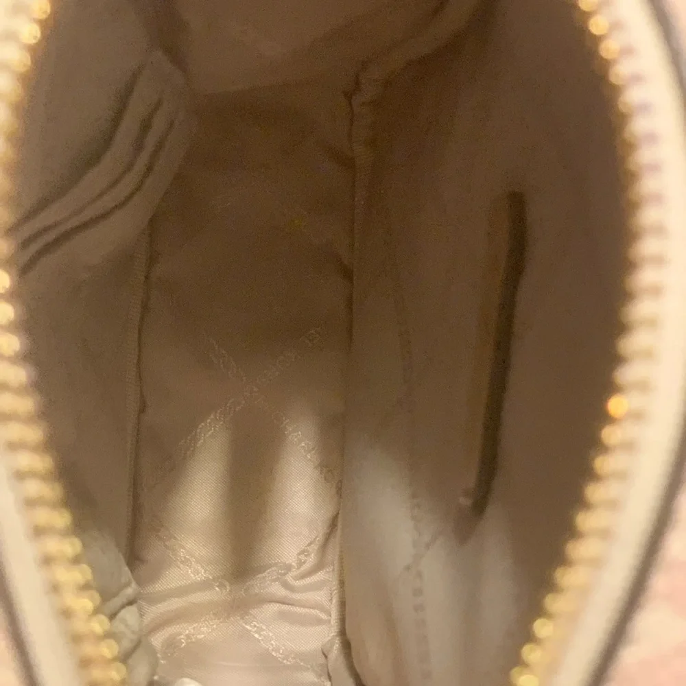 Michael Kors Elliot Small Logo Crossbody Bag in the color Ballet - Picture 7 of 7